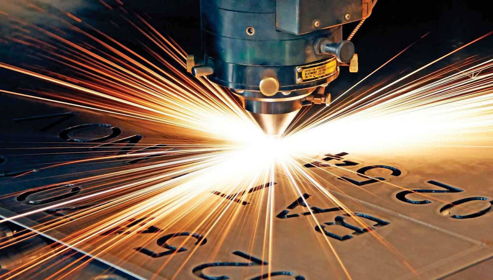 Gia công cắt laser kim loại được sử dụng phổ biến hiện nay