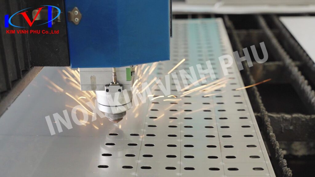 máy cắt laser CNC