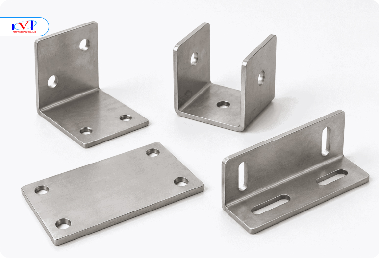 Các chi tiết pát inox gia công với dạng phẳng và dạng chấn có lỗ, rãnh