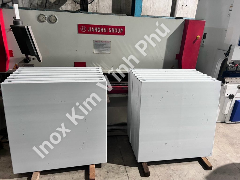 gia cong khay inox 316