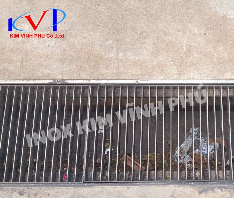 Nắp mương inox - Nắp mương thoát nước 4 Nắp mương inox nan ngang