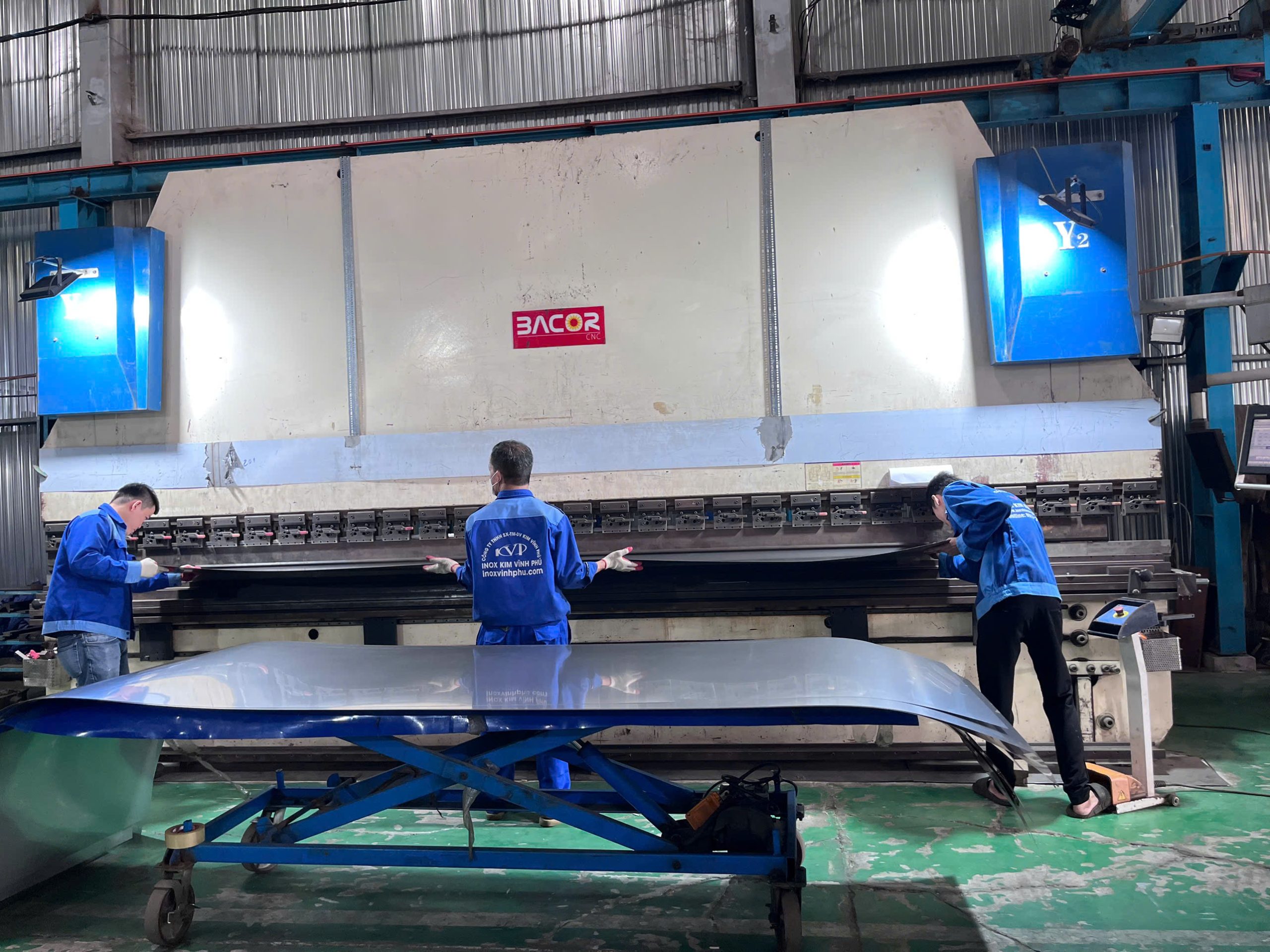 Tấm inox mỏng là gì? Phân loại, ứng dụng và cách lựa chọn 6 Hình ảnh tại Inox Kim Vĩnh Phú