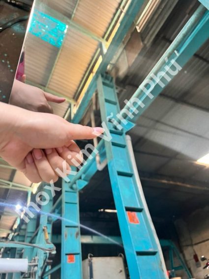 So sánh inox gương 8K và inox BA