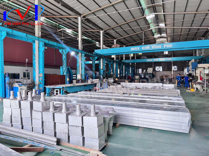 Inox có cách âm không? Lợi ích thực tế của inox trong xây dựng 3 Inox Kim Vĩnh Phú cung cấp tấm inox, inox màu và gia công inox